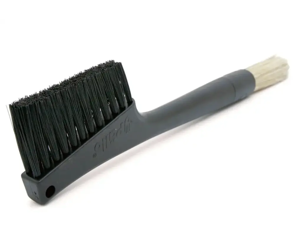 Pällo GrindMinder 2-in-1 Grinder and Counter Brush