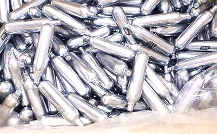 [FL BULK 8g CO2] EAST BULK 8g CO2 Gold Chargers 700
